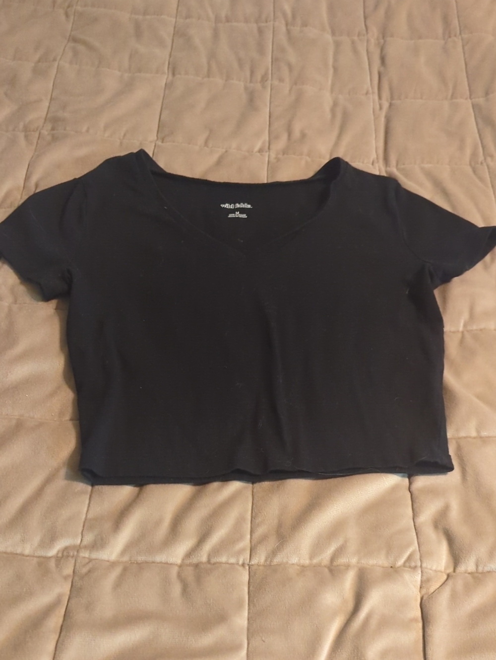 Black V-Neck Crop Top -